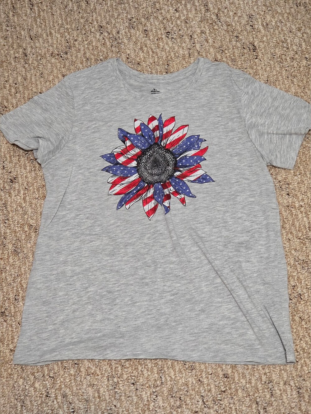 Grey Short Sleeve Tee with American Flag Sunflower Graphic